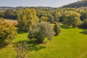 Communal Gardens- click for photo gallery